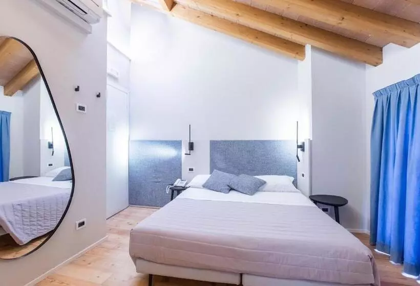 Hotelli Albergo Del Sole