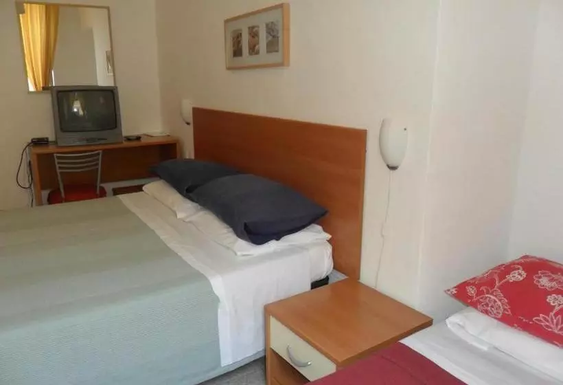 Hotelli Albergo Romeo