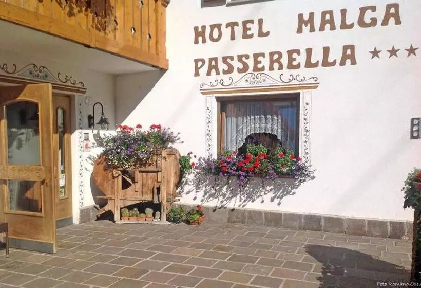 ホテル Malga Passerella