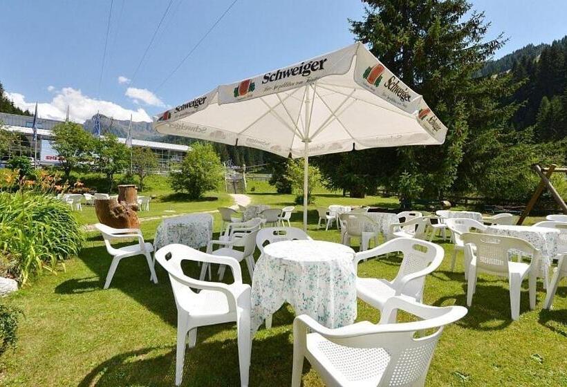 ホテル Malga Passerella