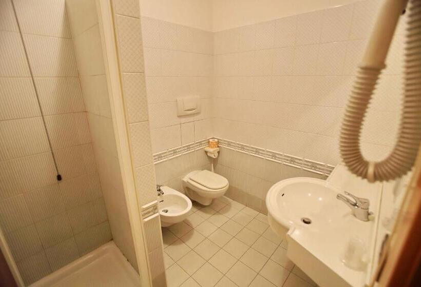 Отель Sanvitale