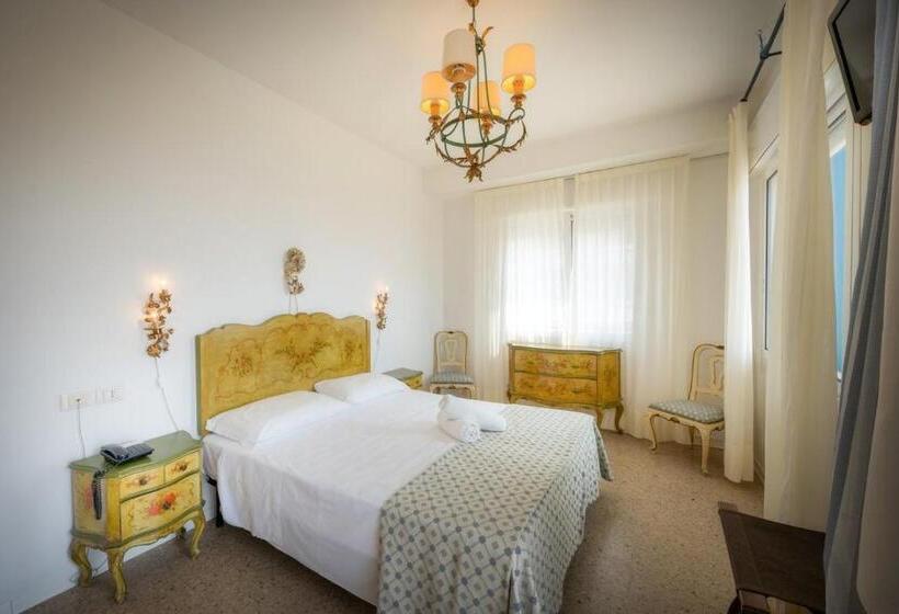 فندق Tizian Beach