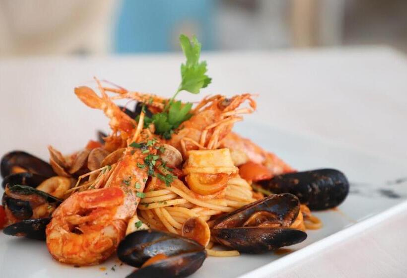 فندق Tizian Beach