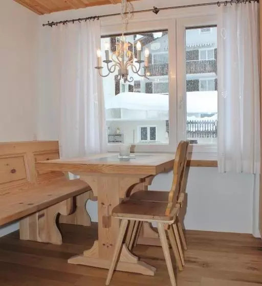 Aamiaismajoitus (B&B) Casa La Roda, Via Da Scola 2