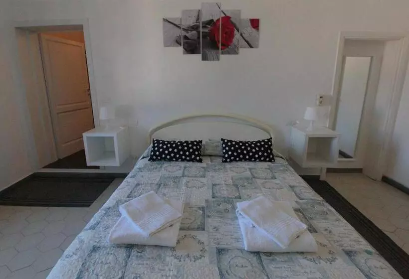 تختخواب و صبحانه Magnolia Comfort & Rooms