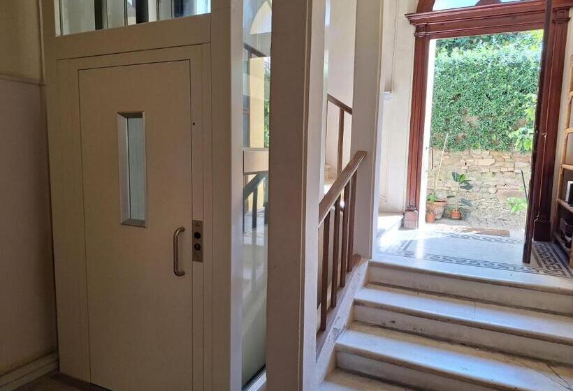 تختخواب و صبحانه Pigiotto