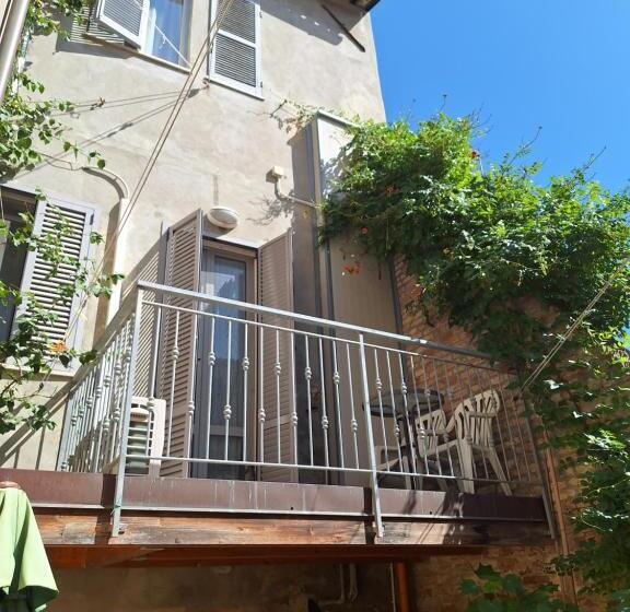 تختخواب و صبحانه Pigiotto