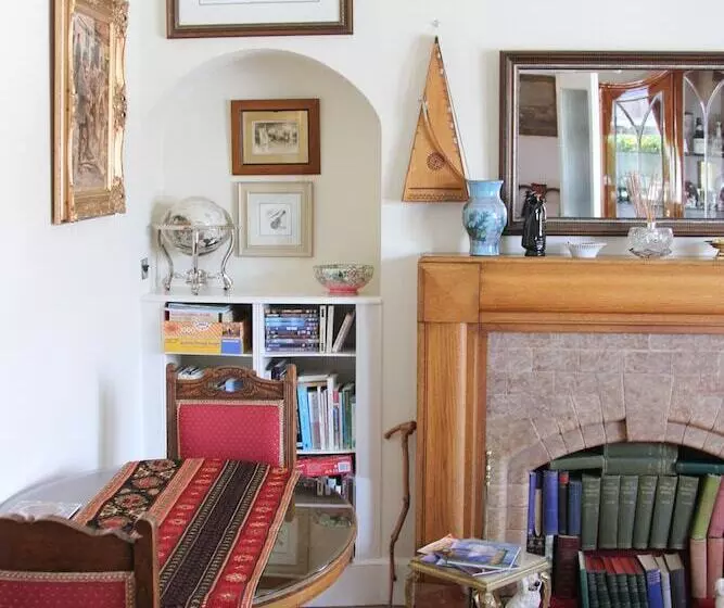 Aamiaismajoitus (B&B) The Gantocks