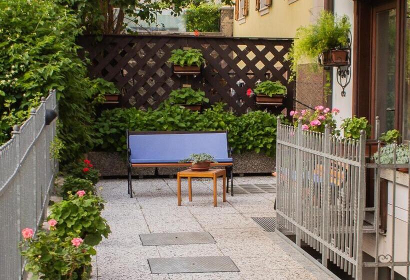 住宿加早餐  Villa Lucin