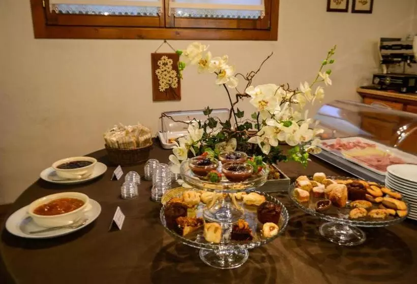 ベッドアンドブレックファースト Villa Lucin