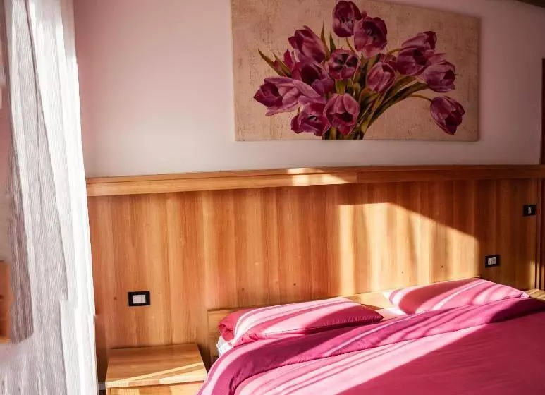 ベッドアンドブレックファースト Villa Lucin