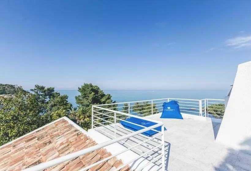 Aamiaismajoitus (B&B) Villa Vignola