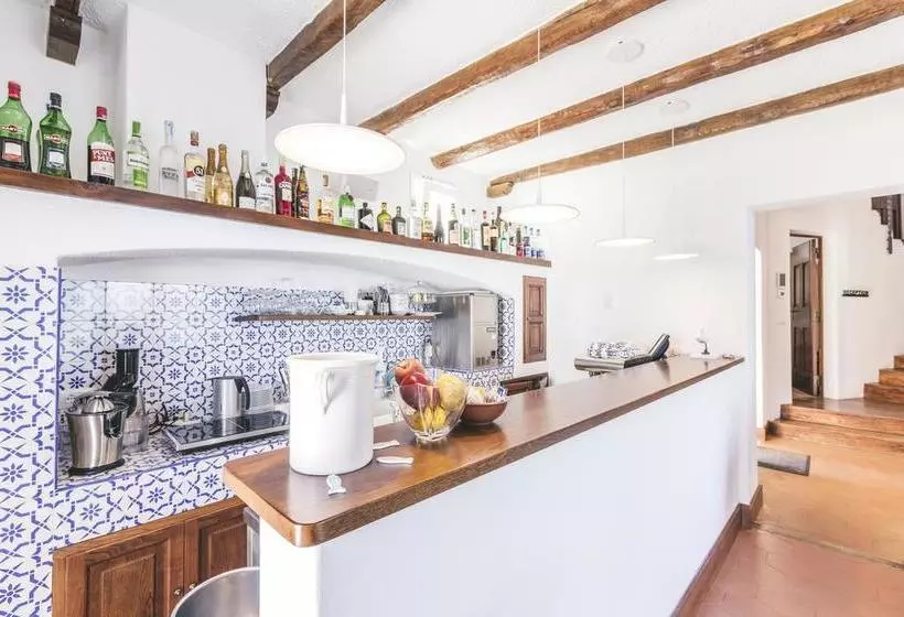 Aamiaismajoitus (B&B) Villa Vignola