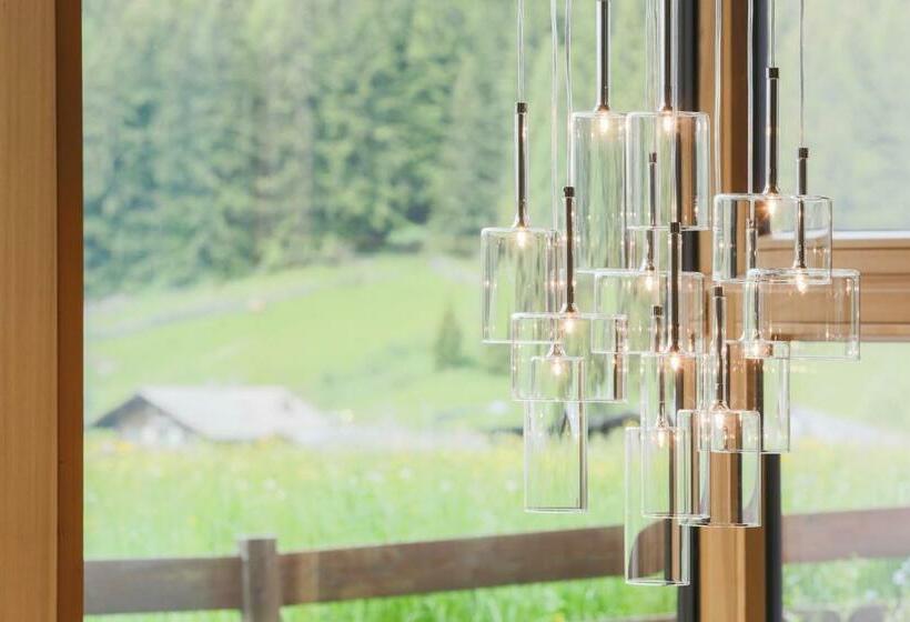 هتل Saleghes Dolomites Residence