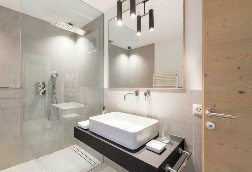 هتل Saleghes Dolomites Residence