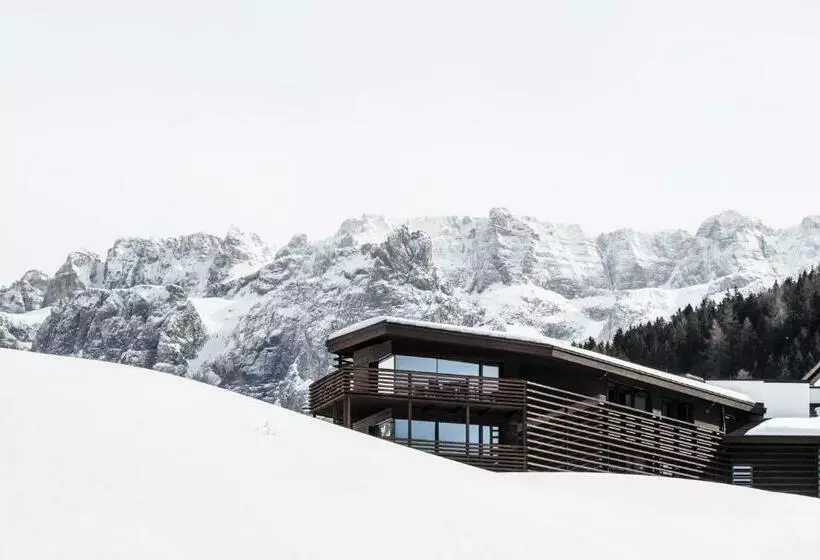 ホテル Saleghes Dolomites Residence