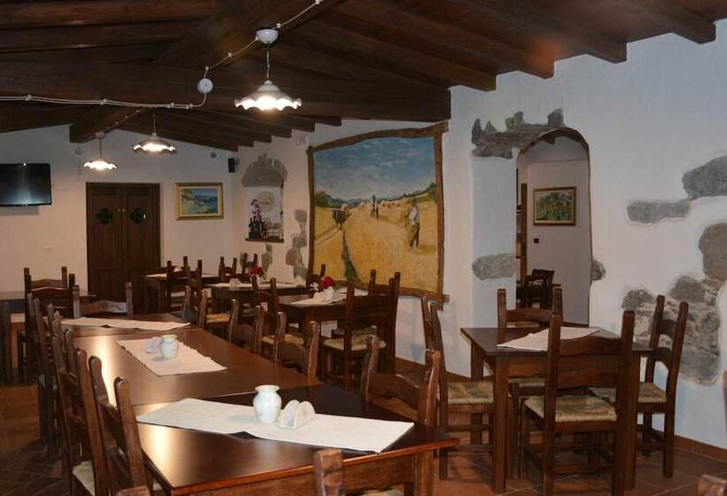 בית מלון כפרי Turismo Rurale Belvedere Pradonos