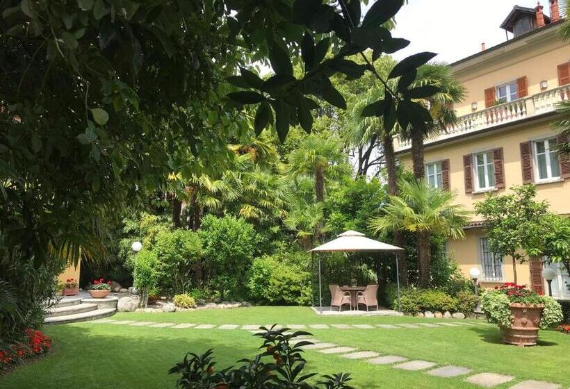 هتل Villa Palmira Kinderfreies