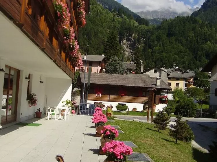 Residenssi Baita Dei Pini