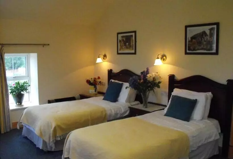 The Anvil Bar B&b