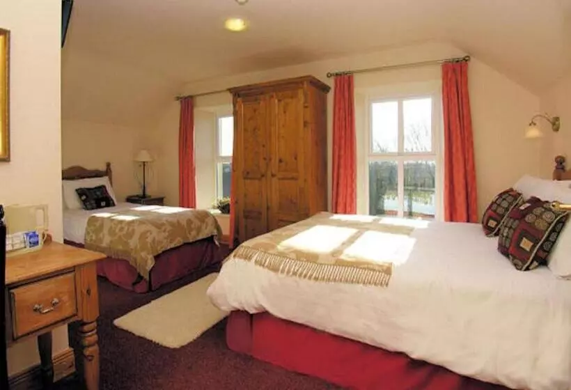 The Anvil Bar B&b