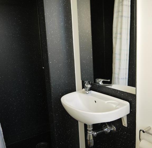 Femmasteren Hotel & Hostel