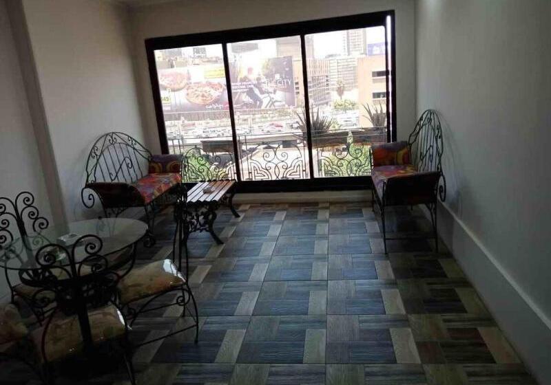 هاستل Invitation