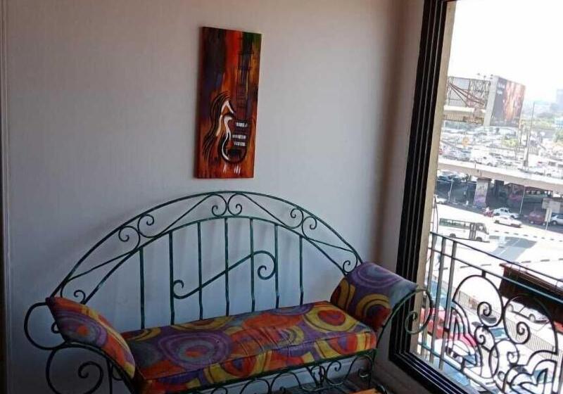 هاستل Invitation