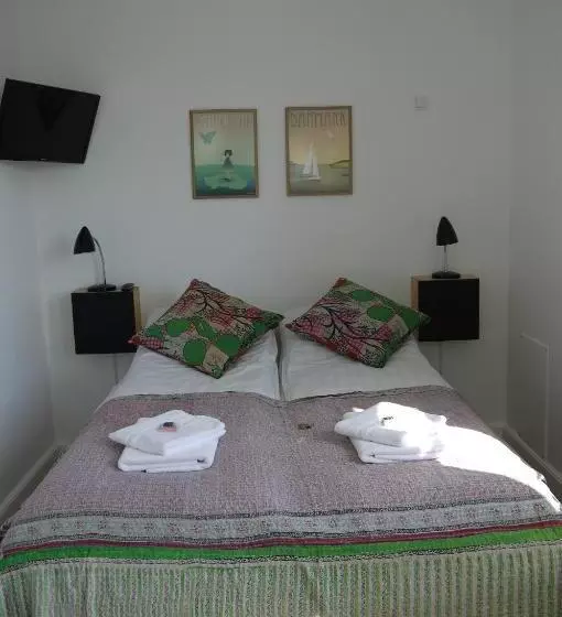 Femmasteren Hotel & Hostel