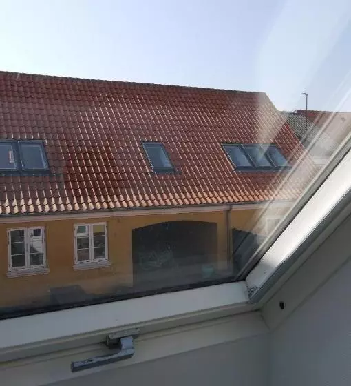 Femmasteren Hotel & Hostel