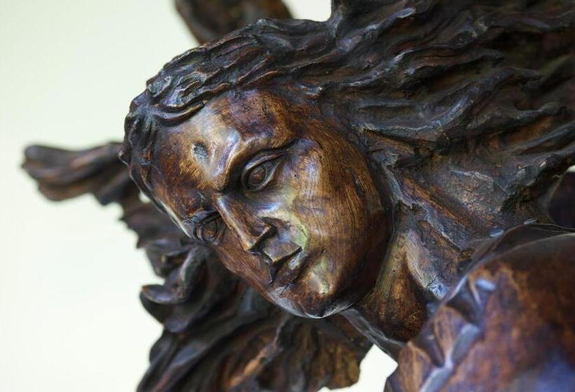 هتل Casa De La Real Aduana Boutique