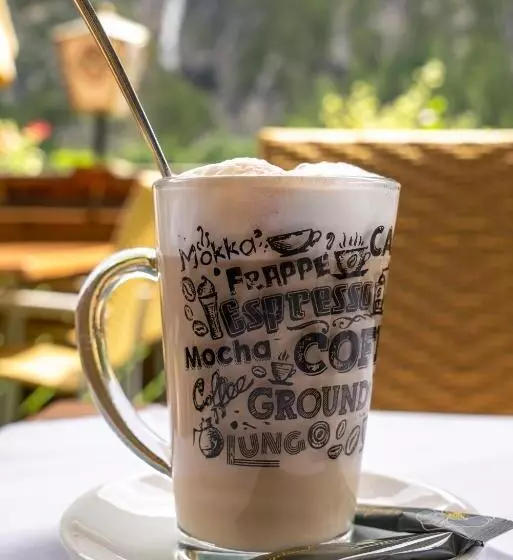 Hotelli Gasthof Schwarzer Adler