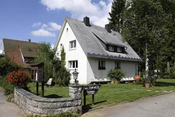 Hotelli Gästehaus Wald Und See