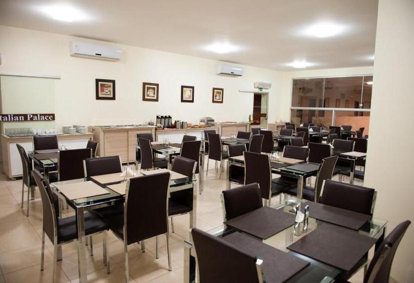 فندق Italian Palace