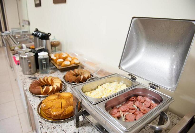 فندق Italian Palace