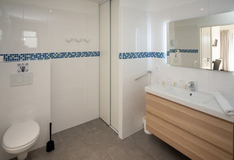 Отель Le Square