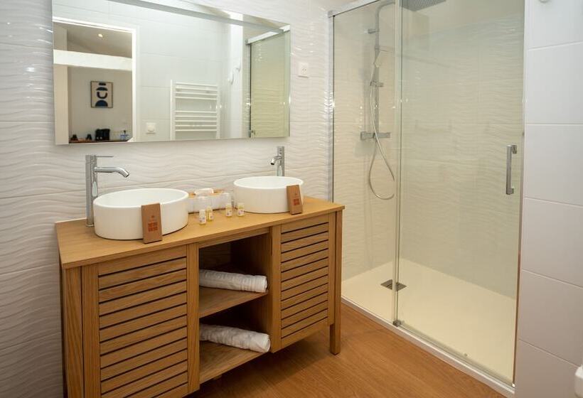 Отель Le Square