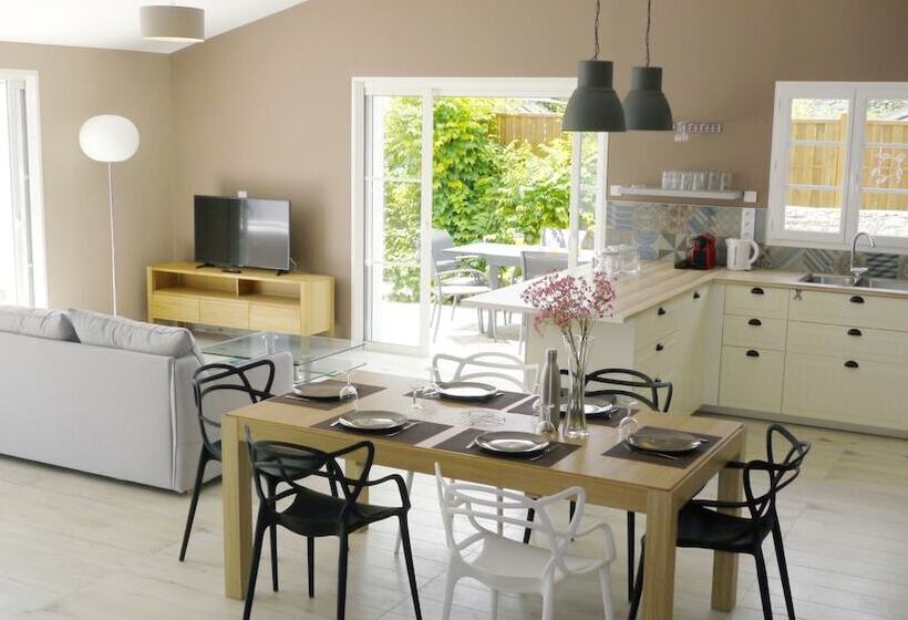 Отель Le Square