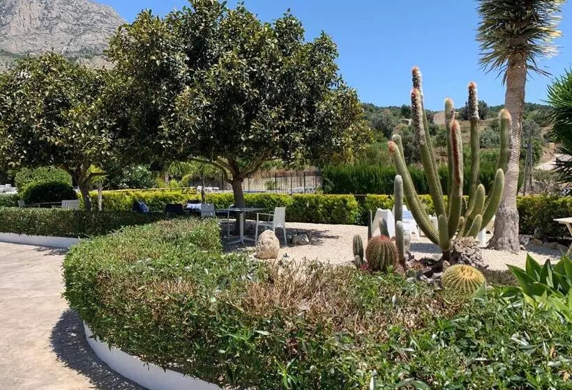 Hotelli Villa Morena