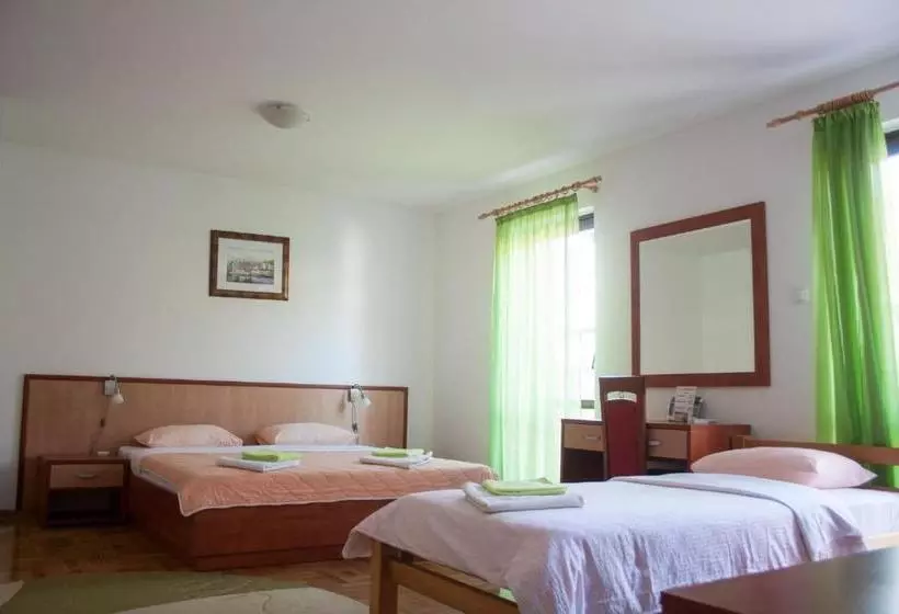 هتل Porto Bello