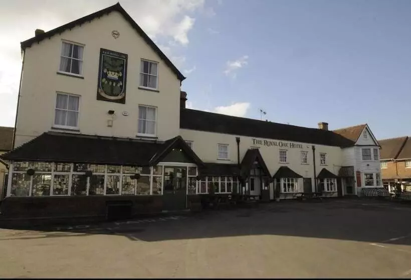 ホテル The Royal Oak
