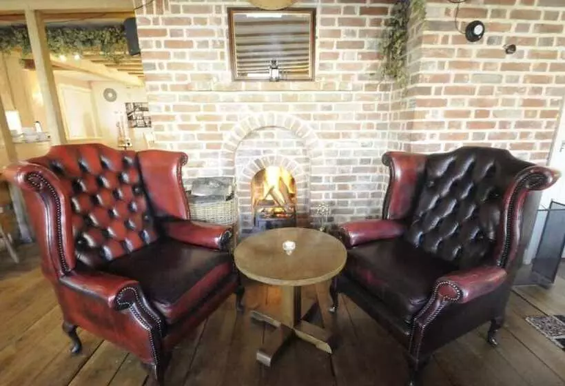 ホテル The Royal Oak