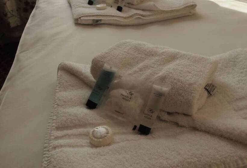 Отель The Royal Oak