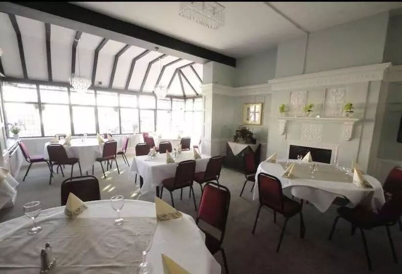 ホテル The Royal Oak