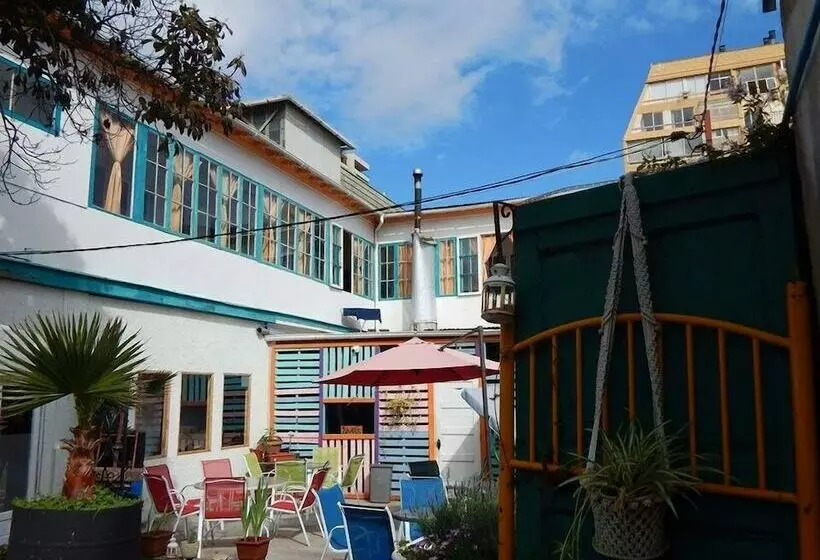 Street Garden Hostel