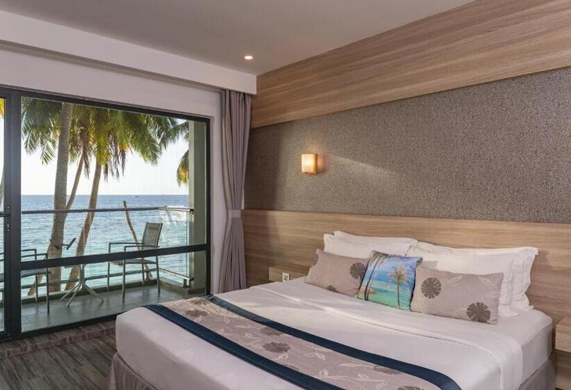 هتل Kaani Grand Seaview