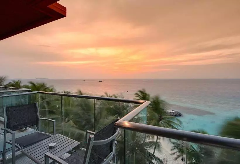 هتل Kaani Grand Seaview