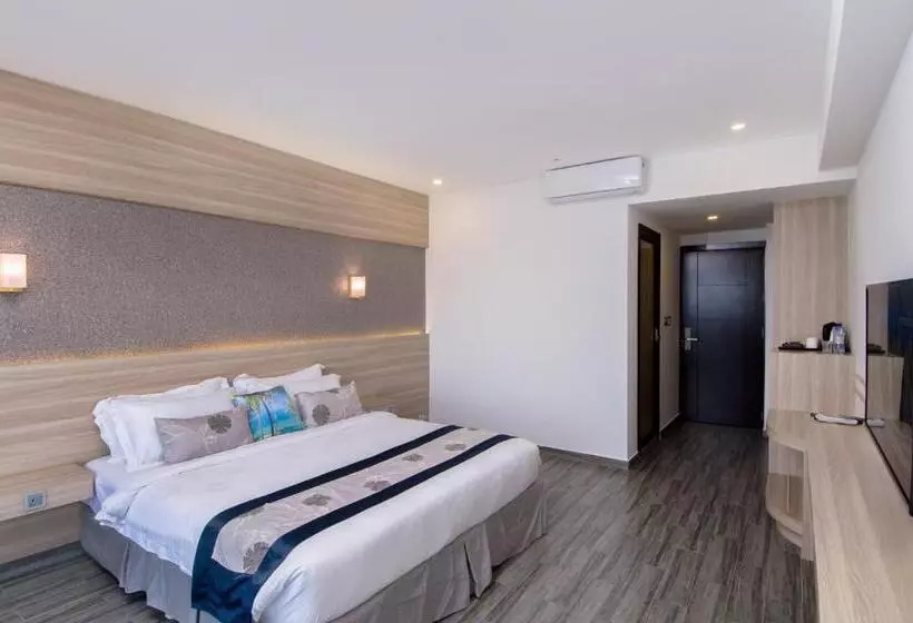 هتل Kaani Grand Seaview