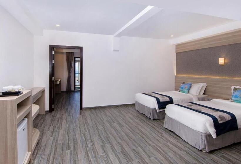 هتل Kaani Grand Seaview