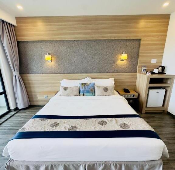 هتل Kaani Grand Seaview